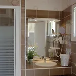 Atlantic Apartment *